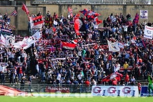 Cosenza - Gavorrano: 1- 0 - Tifosi - Cosenza in Lega Pro Unica, ma festeggiano in pochi - Ridottissima la partecipazione dei tifosi del Cosenza ai festeggiamenti per la promozione in Lega Pro Unica, il contrario di quanto accaduto solo qualche settimana fa al festa del Centenario