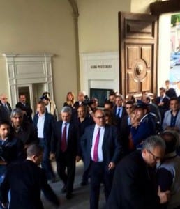 Massimo D'Alema a Cosenza il 08 05 2014 - Massimo D'Alema a Cosenza: Oliverio è l'uomo giusto - Massimo D'Alema ieri a Cosenza ha lanciato la candidatura alla Regione del presidente della provincia di Cosenza, Mario Oliverio