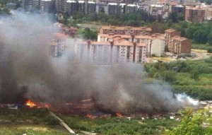 Incendio Campo Rom Vaglio Lise Cosenza - 03-06-2014