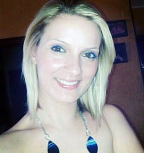 Mary Cirillo - Omicidio Mary Cirillo: il marito Giuseppe Pilato si è costituito - Ricercato ormai da giorni per l'omicidio della moglie Mary Cirillo, Giuseppe Pilato si è costituito poco fa presso la caserma di Carabinieri di Monasterace - Si è costituito nella caserma dei carabinieri di Monasterace Giuseppe Pilato, il 30enne ricercato in quanto accusato dell'omicidio della moglie Mary Cirillo, di anni 31. Un'uccisione avvenuta lunedì scorso nell'abitazione dei due coniugi a Monasterace, con un colpo di pistola alla testa.