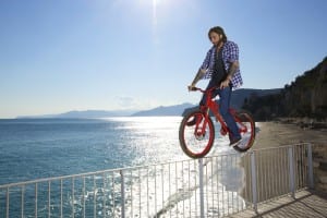 Vittorio Brumotti - Striscia la notizia, Vittorio Brumotti a Paola - Striscia la Notizia - L'inviato di Striscia la Notizia Vittorio Brumotti con la sua inseparabile mountain bike è giunto a Paola per