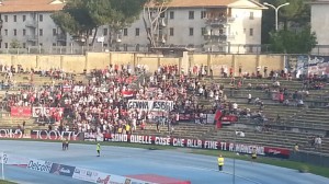 Curva sud solidale alla cittá di Genova