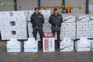 sequestro di 52 tonnellate di sigarette contraffatte