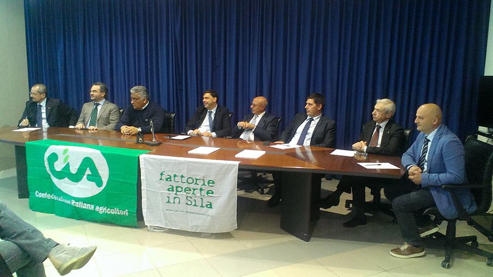 Mario Grillo alla BCC presenta il progetto Fattorie Aperte in Calabria