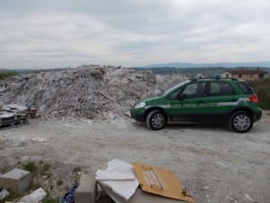 Discarica abusiva a Roggiano Gravina