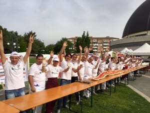 Pizza più lunga del mondo Guinness World Records Rende provincia di Cosenza il 14 giugno 2015