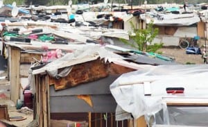 Sgomberata baraccopoli Rom sul fiume Crati