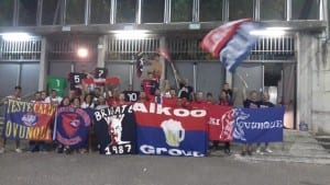 I tifosi del Cosenza presenti ad Ascoli. Foto MARIKA PARADISO