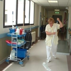 Appalti pulizie Asp, i lavoratori sospendono la protesta