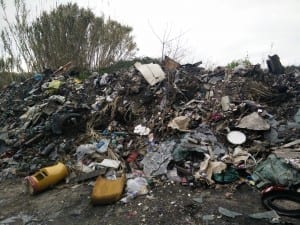 strada che porta alla discarica (2)