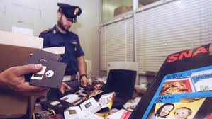 Pedopornografia on line: maxi blitz in tutta Italia