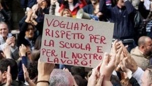 La protesta dei docenti calabresi presso l'ufficio scolastico provinciale di Reggio Calabria
