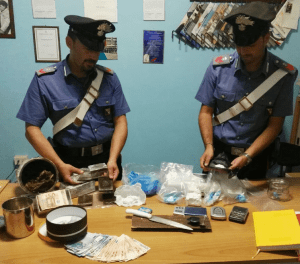 Diamante, Carabinieri arrestano pusher: sequestrati hashish, marijuana e cocaina