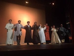 Grande successo al teatro Morelli per lo spettacolo "Francesco e il Re"
