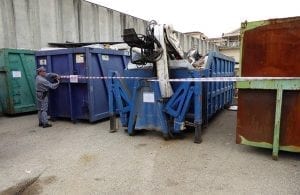 rende-sequestrato-sito-stoccaggio-illegale-di-rifiuti-piazzale