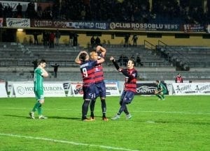 Baclet e Gambino esultano dopo il gol vittoria contro il Monopoli