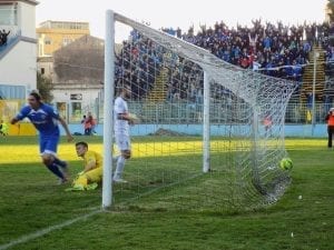 Perina non può nulla sul colpo di testa vincente di Scardina (photo Martina Visicale)