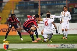 Una fase di gioco di Casertana-Catanzaro (photo Melone)