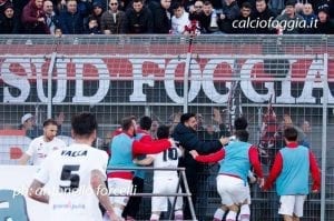 L'esultanza dopo il gol di Sarno in Melfi-Foggia (photo Forcelli)