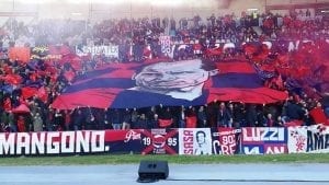 La splendida coreografia degli Anni Ottanta con la gigantografia di Gigi Marulla