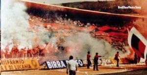 La coreografia del derby della stagione 1984/1985