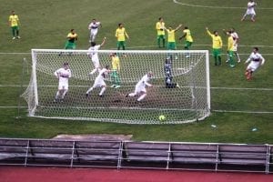 Palla in rete, Baclet ha appena siglato il gol del vantaggio (photo Donato)