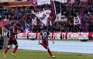 De Angelis dopo il gol in Cosenza-Reggina 2014/2015