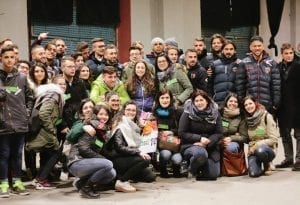 La squadra con i ragazzi di Fiera in mensa (photo Cavaliere)