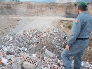 materiale zona PIP - Castrovillari, sequestrata discarica abusiva e deferito imprenditore