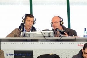 Paolo in versione radiocronista qualche anno fa ad Aversa Normanna (photo Pescatore/Tucci)