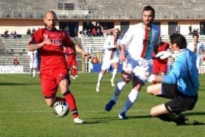 Fabio Mazzeo con la maglia del Cosenza