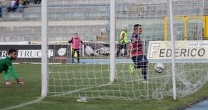 Letizia esulta dopo il gol del vantaggio contro il Foggia (photo Mannarino)