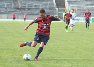 Mendicino sforna l'assist vincente per il gol di Letizia (photo IlCosenza.it)