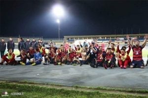 Il momento di "Wolves on fire" (photo Il Cosenza.it)