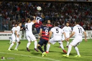 Mendicino ci prova di testa (photo Cosenza Calcio)