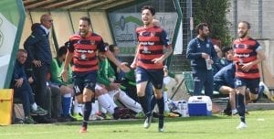 L'esultanza di SuperMendo, Monopoli-Cosenza 2016/17 (photo Latorre)
