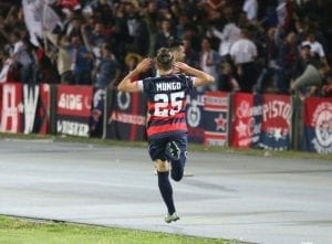 L'esultanza di Mungo nella sfida playoff (photo Cosenza Calcio)
