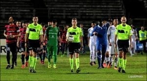 Cosenza-Paganese: ingresso in campo (photo Mannarino)