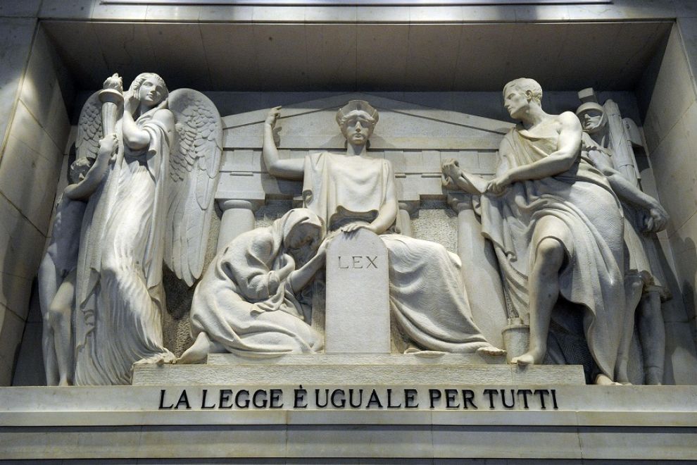 Facciata del Tribunale di Milano