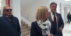 Donata Bergamini in compagnia dell'avvocato Anselmo