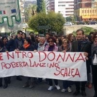 Giornata mondiale contro la violenza sulle donne a Cosenza