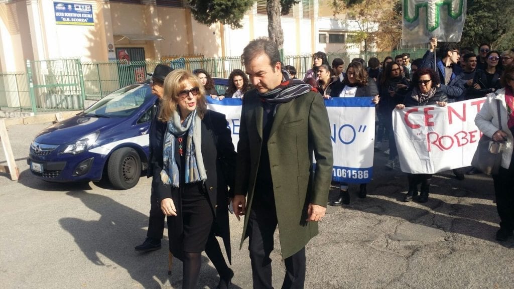 Occhiuto in testa al corteo