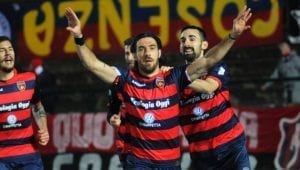 Pascali esulta dopo la rete del vantaggio (photo Rosito)