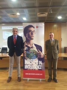 Master in Intelligence