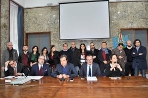 Occhiuto in presenza dei giornalisti