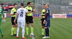 Ingresso in campo delle squadre (ph. Terenzi)