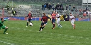Saracco ha appena respinto il rigore di Lazzari (ph. Terenzio)