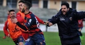Gennaro Tutino esulta dopo un gol (ph. Rosito)