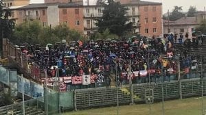 Tifosi rossoblù al "Rigamonti" di Brescia