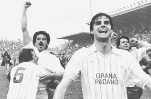 La gioia del "Mondo" per la promozione della sua Cremonese in Serie A (FONTE FOTO WEB)